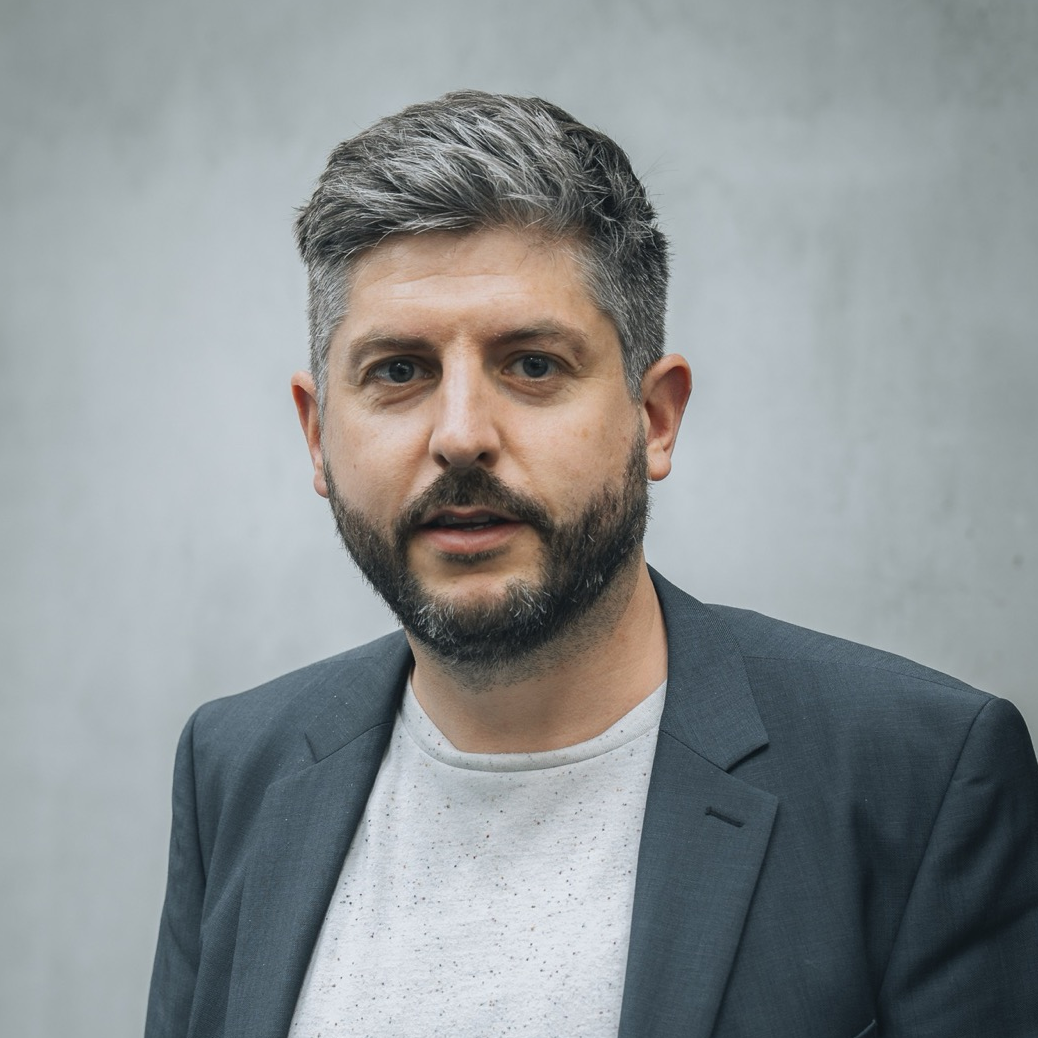 Porträt von Christian Martz. Fotografiert von Magnus Terhorst.